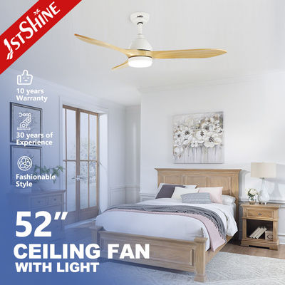 Bon prix Fan de plafond menée tranquille en bois solide de haut flux d'air de moteur de C.C de fan de plafond en ligne