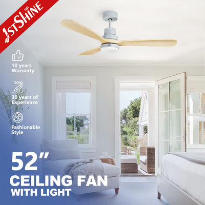 Bon prix Ventilateur de plafond intelligent en bois massif 230v avec télécommande et moteur CC à changement de couleur en ligne