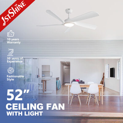 Qualité Ventilateur de plafond moderne de 52 pouces avec moteur CC silencieux et lumière LED intégrée Usine