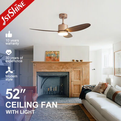 Bon prix Ventilateur de plafond de 52 pouces avec moteur CC et pale en ABS aspect bois, avec lumière LED dimmable En ligne